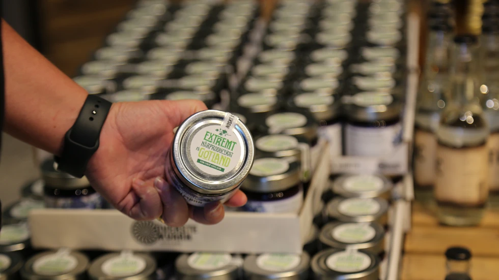 Märkning "Extremt närproducerat" av produkt visas upp.